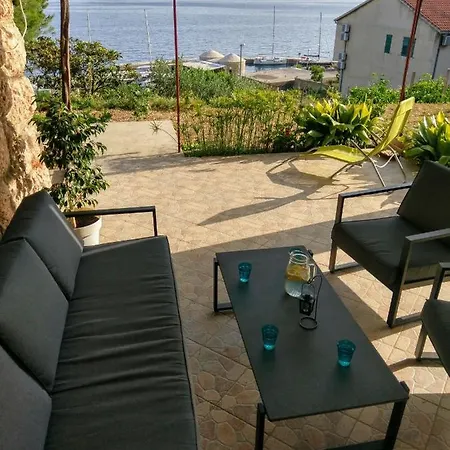Marija * Sveta Nedelja (Hvar)
