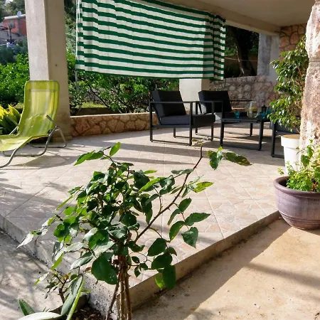 Marija Sveta Nedelja (Hvar)